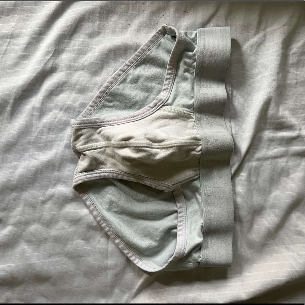 Pump briefs